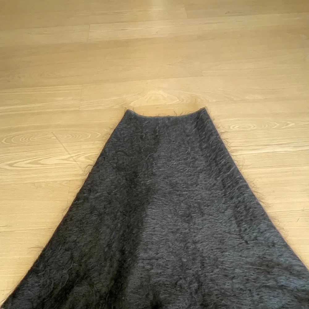 vintage Sybilla noche:  black mohair skirt with silk lining - Picture 3 of 13